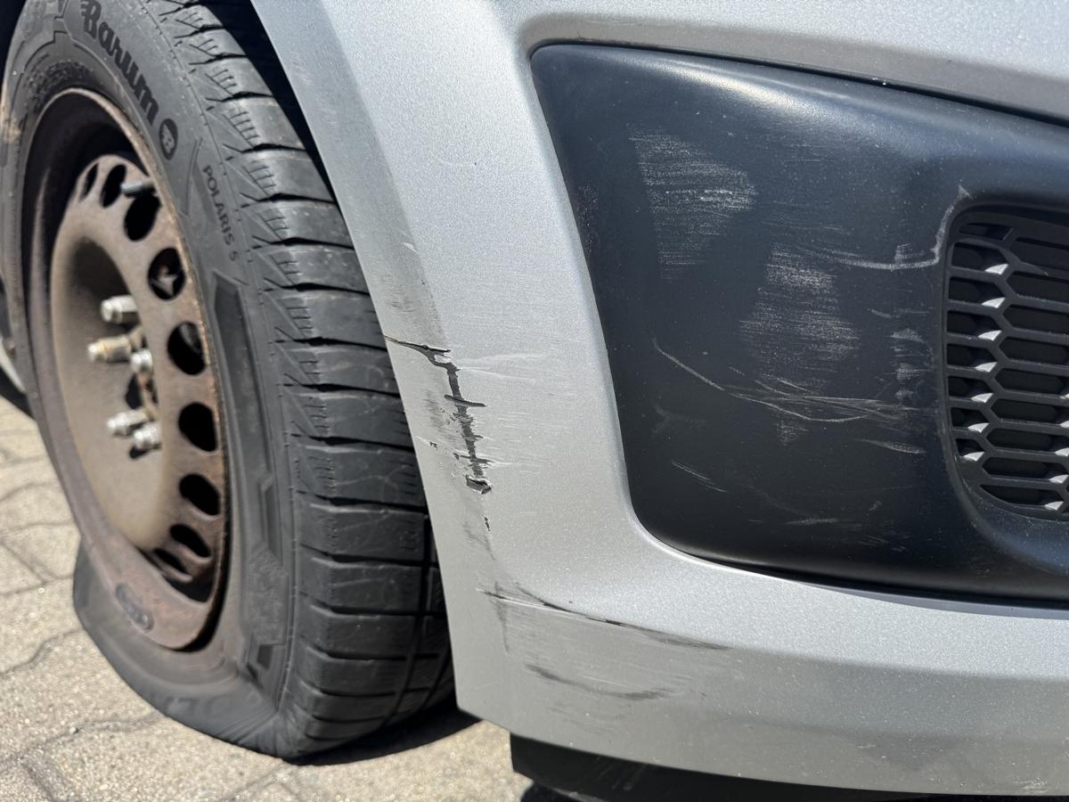 Chevrolet Aveo 2 original Sto&szlig;stange Stossf&auml;nger vorn Silber Bj.2013